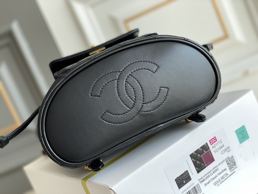 Chanel Leather Flap Designer Brand Backpack 1994-1996 Diamond Quilted For Women