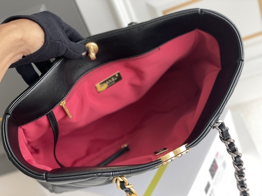 Casual Lambskin Chanel Classic Lambskin Bag Plain Party Office Style