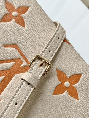 Cream Saffron Giant Monogram OnTheGo MM Louis Vuitton Messenger Bag For IPad Mini