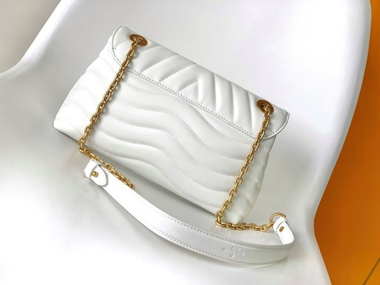 LV Preloved Branded Bag M58549 New Wave Chain Bag