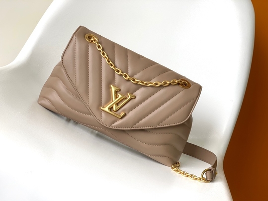 LV Preloved Branded Bag M58549 New Wave Chain Bag
