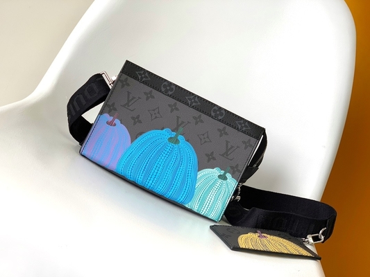 LV X YK Mini Designer Purses Louis Vuitton Pochette Voyage Pumpkin Print Gaston Wearable Wallet