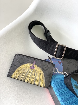 LV X YK Mini Designer Purses Louis Vuitton Pochette Voyage Pumpkin Print Gaston Wearable Wallet