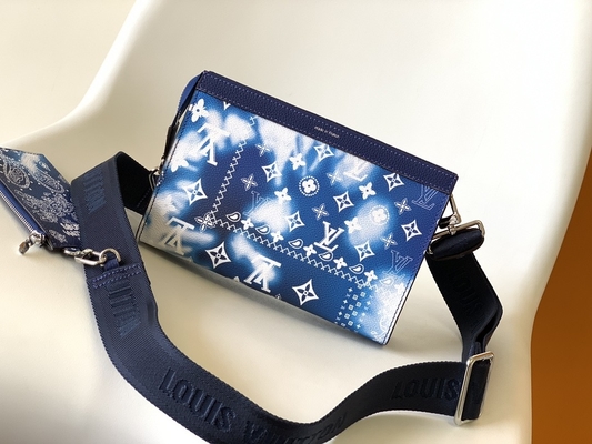 Small Gaston Louis Vuitton LV Pochette Wallet Double Zip Wearable 