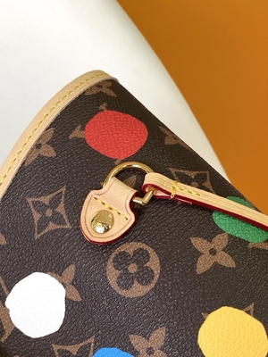 black LV X Yayoi Kusama Louis Vuitton Neverfull MM Monogram Bag Multicolor