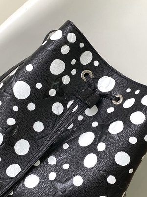Ladies White Black NéOnoé MM Louis Vuitton Yayoi Kusama Handbag