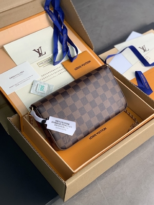 Mini LV Felicie Pochette Monogram Bag Wallet Fuchsia Lining