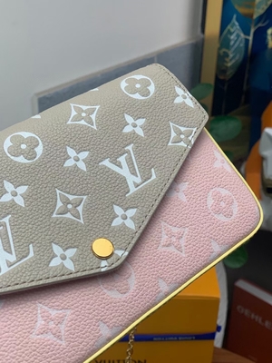 White Pochette Felicie LV Bag Spring In The City Monogram Empreinte