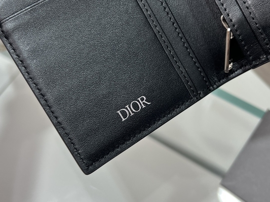 Embossed Vertical CD Christian Dior Mens Wallet Diamond Zippered