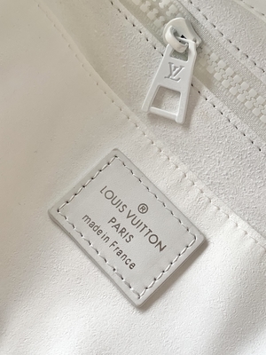 White Monogram Preloved Branded Bag Louis Vuitton Sac Plat Tote