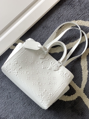 White Monogram Preloved Branded Bag Louis Vuitton Sac Plat Tote