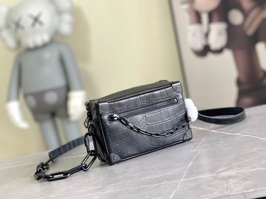 Crocodilien Matte Black Louis Vuitton LV Soft Trunk Mini Small Patent Leather