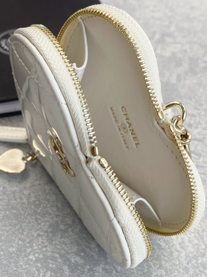 Chain Lacquered Calfskin Preloved Branded Bag Gold Tone Metal Black And White